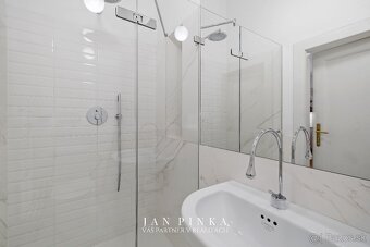 Kombinácia moderného komfortu a staromestského pôvabu - 17