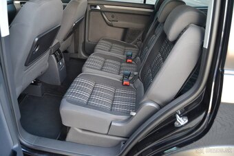VW CROSS TOURAN 2.0 TDI, NAVI, ALU R16, TEMPOMAT, 7 MIESTNE - 17