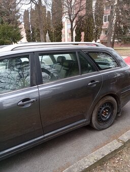 Toyota Avensis T25 wagon 2.2 110kw - 17
