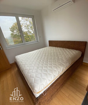 Prenájom  luxusný 5 izbový rodinný dom s parkovaním a záhrad - 17