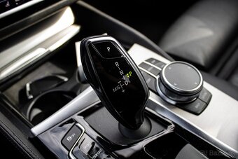 BMW Rad 5 530d xDrive A/T - 17
