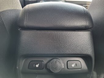 ===Kia Sorento=== - 17