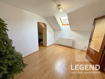 Veľký dom 5i+1 RD v Krajnom - 455m2, garáž, veľká terasa - 17