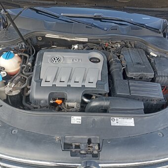 Volkswagen Passat B7 2.0 TDI 103kW DSG - 17