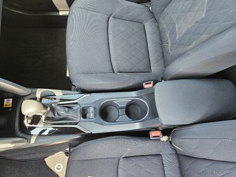 Corolla Cross 2,0 4x4 - 17