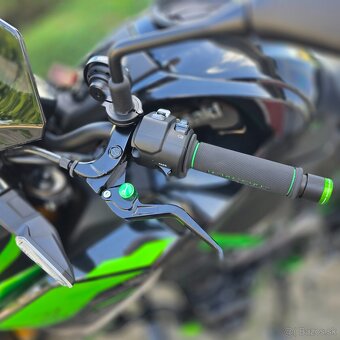 Kawasaki Z900 SE 2024 - 1220 km - SC Project + batožina - 17