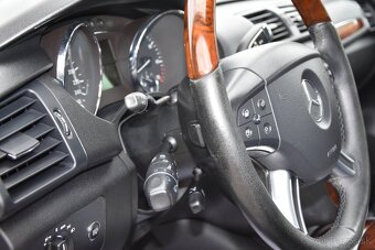 Mercedes-Benz R trieda 500 4-matic - 17