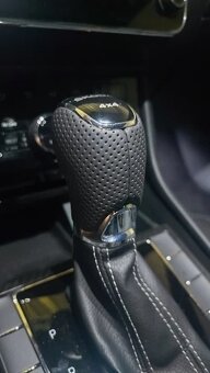 Alcantara / Perforovaná - hlavica DSG ŠKODA - 17