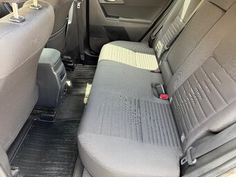 Toyota Auris combi 1.6 97kW, 2017, SK auto,100000km - 17