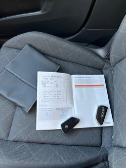 Volkswagen Golf 8 Variant 2,0TDI 2021 - 17