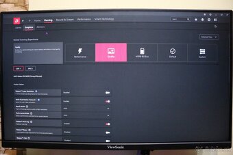 XFX SWFT 210 AMD RADEON RX 6600 8GB - 17