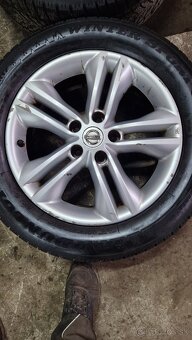 Predám elektrony, kolesa Nissan quaskai 235/55 R18 aj R17 - 17