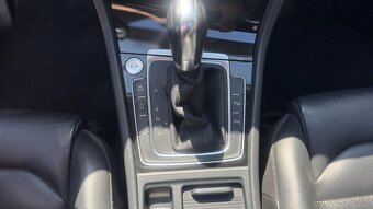 Volkswagen Golf Variant 2.0 TDI DSG Highline - 17