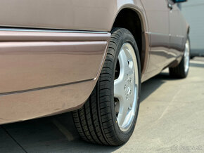 Mercedes W124 E200 - 17