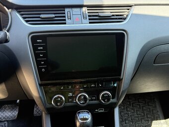 Škoda Octavia Combi 2.0 TDI 184k Style DSG 4x4 - 17