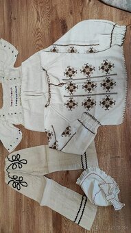 Staré Slovenské kroje 1. - 17