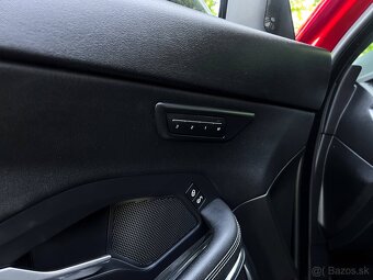 Jaguar E-Pace 2.0 184kW Benzín R-Dynamic AWD A/T,110000Km - 17
