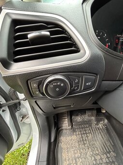Predám Ford Smax - 17