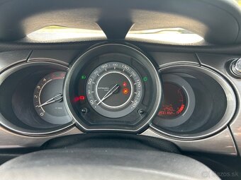Citroën C3 1.6 e-HDi (Exclusive, Panoramatická strecha) - 17
