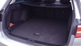 Volkswagen Passat 2.0 TDi DSG R-Line - 17