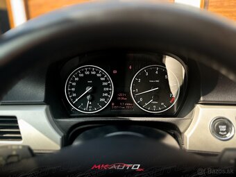 BMW Rad 3 320i Kabrio 2010 2.0 125kW - 17