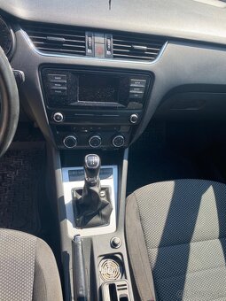 Škoda Octavia 1.6 TDI Elegance rok 2014 - 17