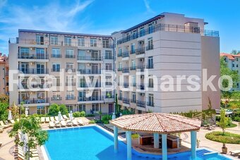 Zařízený apartmán 2kk (53 m²) s výhledem na bazén DAWN PARK - 17