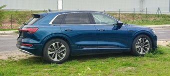 Audi E-tron 50 quattro Advanced Odpočet DPH: 22 358 € Možnos - 17