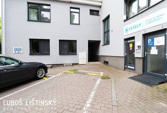 2 izb. byt v CENTRE, parkovanie, vlast.kúrenie, veľká terasa - 17