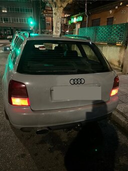 AUDI Čierne lesklé znaky - 17