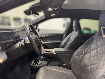 BMW iX 40 xDrive GOLD LASER MASÁŽ PANORAMA HEAD-UP 360°KAM. - 17