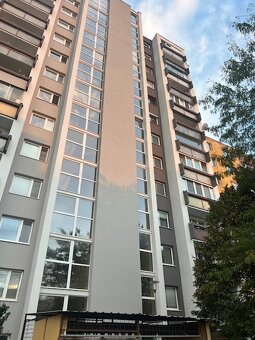 Novo zrekonštr. 2 izb. byt s loggiou, P.Horova - 17