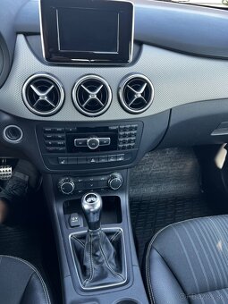 Mercedes Benz B200 - 17