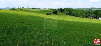 Veľký pozemok  v tichej časti. - 17