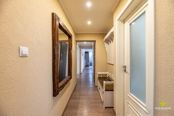 Výnimočný 4 izbový byt Staré Mesto Prievidza 120 m2 - 17