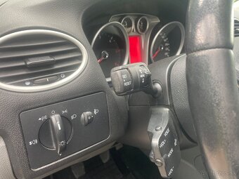 Ford Focus 1.6 TDCI 66kw 2010 - 17