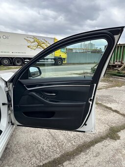 Rozpredam bmw F10 520d 135kw - 17