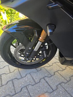 Suzuki gsx s 1000 gt - 17