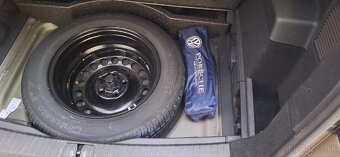 Volkswagen Touran 1.6 D - 17