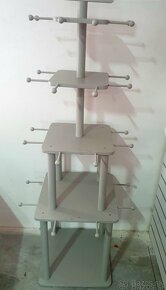 Regal, stojany a závesný system do predajne - 17