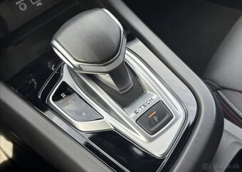 Renault Arkana 1,6 RS LINE NOVÉ ČR 36tKm hybridní automat - 17