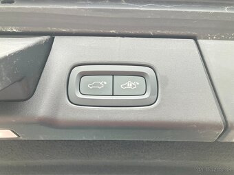 Volvo V90 CC T5 2.0L Cross Country Pro AWD Geartronic 184 KW - 17