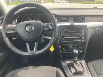 Škoda Superb Combi 2.0 TDI DSG,2015,NAVI,XENON - 17
