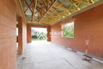 Moderný 4-izbový bungalov v tichej lokalite Ploské – novosta - 17
