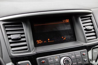 Nissan Pathfinder 4x4, A/T, 194kw - 17