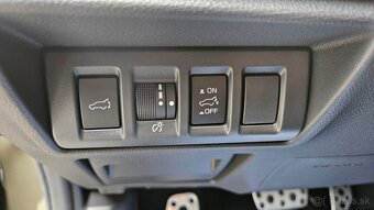 Subaru Outback 2.5i ES Premium AWD Lineartronic - 17