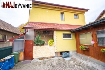 Priestranný dom v Stankovanoch – bývanie aj podnikanie v jed - 17