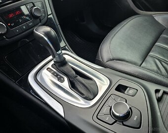 Opel Insignia 2.8 V6 Turbo OPC line A/T - 17
