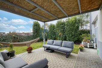 Predaj 4 izbový moderný rodinný dom, garáž, zariadený - 17