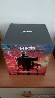 Mass Effect – Illusive Man Statue - 17